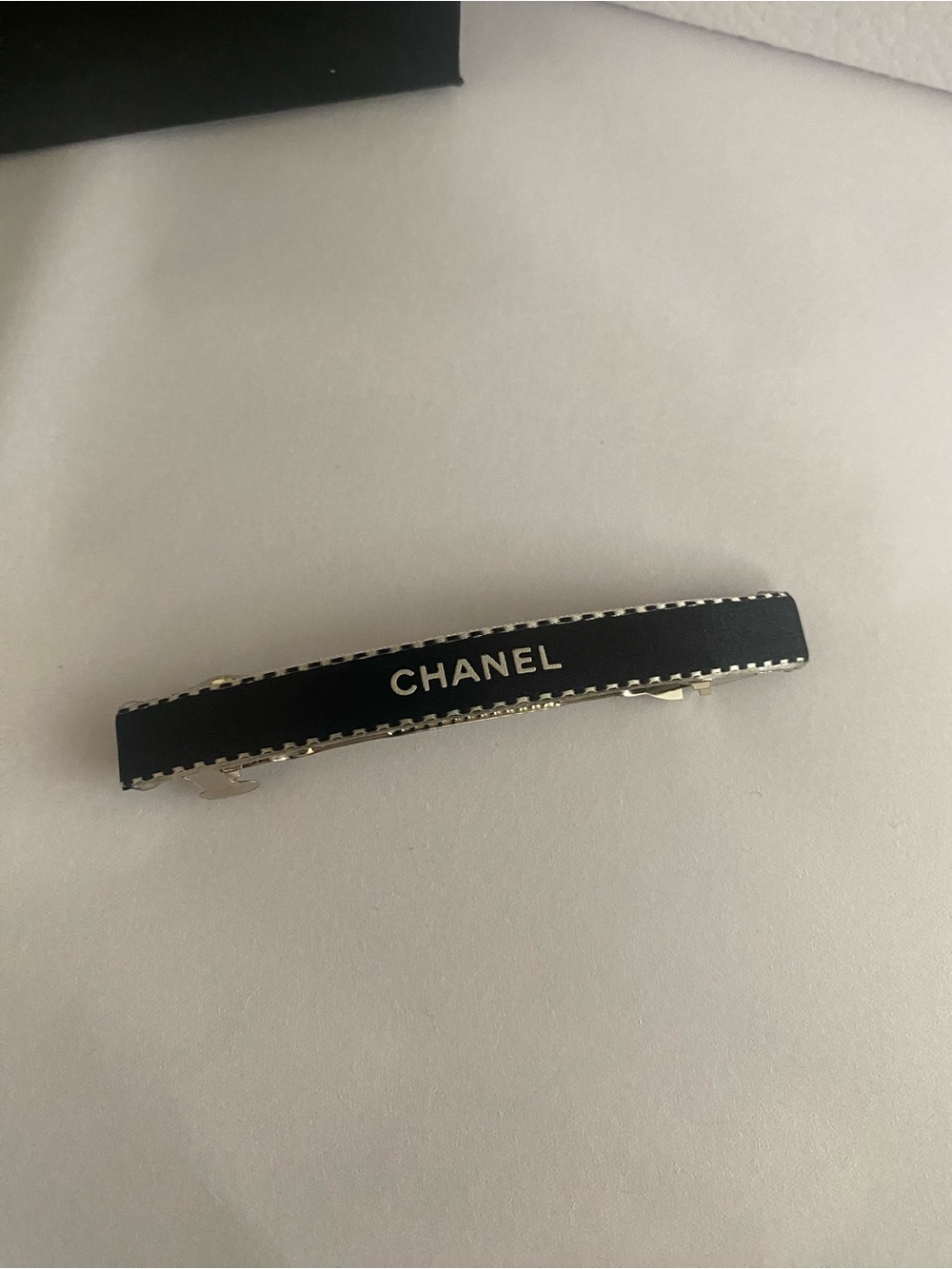 CHANEL Ribbon Black and White Logo Hair Barrette - Picture 2 of 5